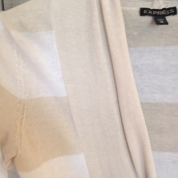 Top - Express - Picture 2 of 3